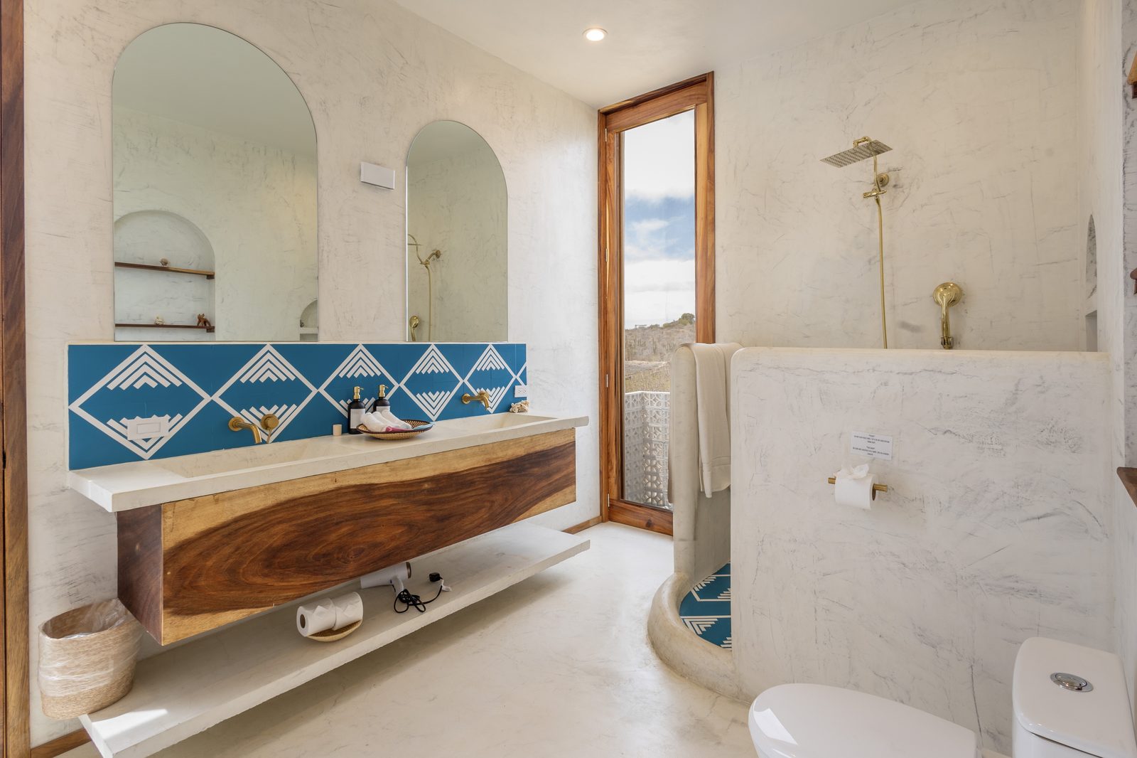 Suite Cielo bathroom
