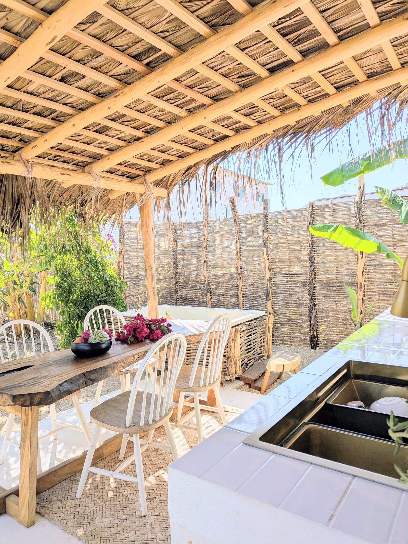 Suite Oasis dining